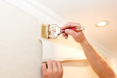 Pose de papier peint à Courtemanche — revêtements muraux et toiles de verre